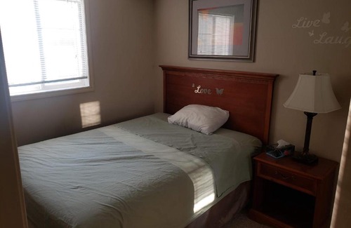 Timberlea Apartment | Luxurious Apartment with Wi-Fi, Private Bathroom and GYM Facilities