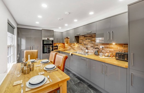 Boston Apartment | Luxurious Apartments for Familes and Couples