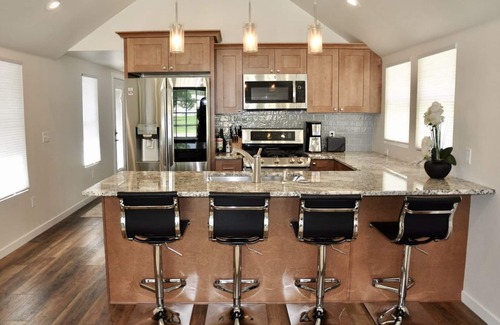 Rapid City House | Luxurious Bungalow - Downtown Rapid City