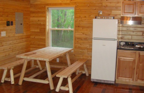 Triadelphia Cabin | Luxurious Cabin Retreat near Oglebay Park