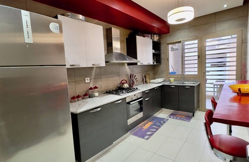 Ville Nouvelle Apartment | Luxurious downtown apartment with swimming pool