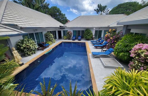 Patong Villa | Luxurious Dream Villa 350m2 with Private Pool in Kamala for 8/10 People