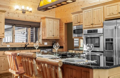 Nisswa Cabin | Luxurious Expansive Cabin Escape on Gull Lake!