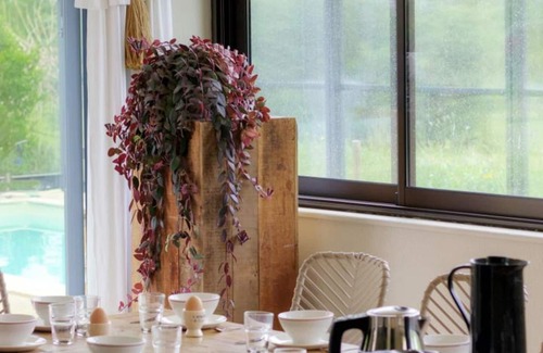Vivans Cottage | Luxurious Farmhouse: Heated Pool, Spa, Sauna, Games, Pet-Friendly, Ideal for Families
