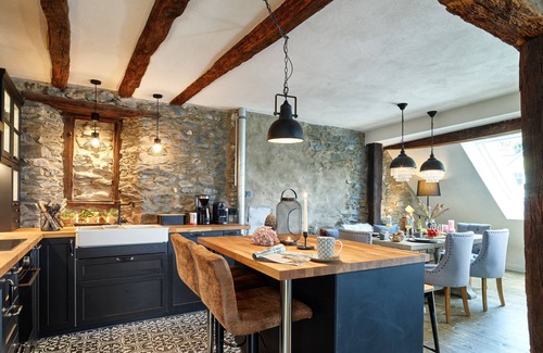 Bernkastel House | Luxurious, feel-good half-timbered house with a terrace and a view of the vineyards