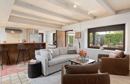 Laguna House | Luxurious Garden Casita in Downtown SB