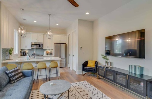Germantown House | Luxurious Germantown Homes for Groups