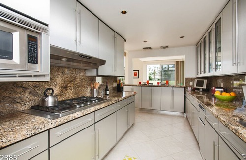 Indian Canyon House | Luxurious Golf Retreat with Pool Table, Bar, and Private Pool!