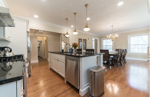 Columbia House | Luxurious Historic Home at the heart of Columbia