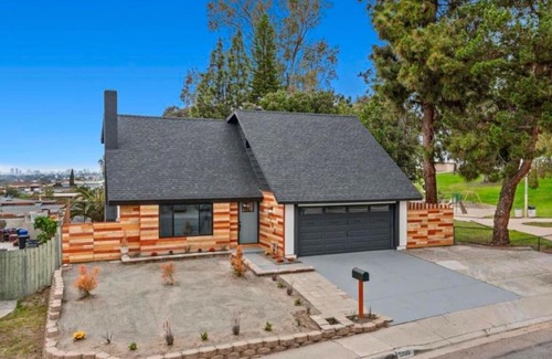 Oak Park Villa | Luxurious Home - Gameroom - Cowboy Pool
