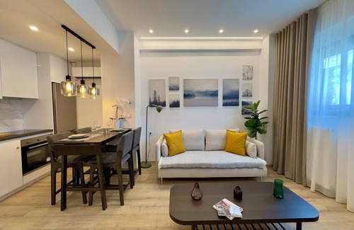 Filopappou Apartment | Luxurious Home | Shared Rooftop Pool and Gym by TT