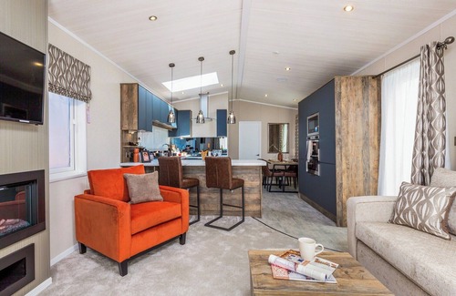 Inverurie Ski Chalet | Luxurious Lodge, perfect for couples or familes, sleeping four people.