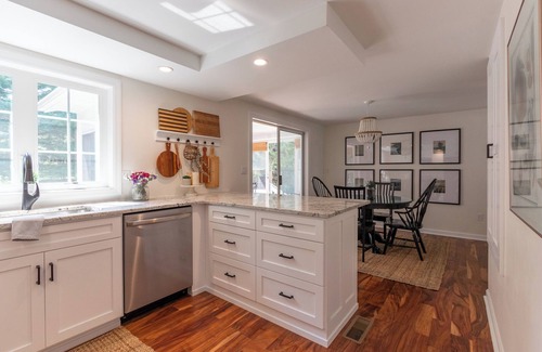 State College House | Luxurious, Meticulous, Charming, Beautifully appointed 3bedroom in State College