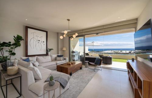 El Tezal House | Luxurious New 3BR Condo with Ocean and Arch Views
