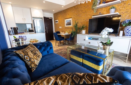 Umhlanga Apartment | Luxurious Ocean & City Views!