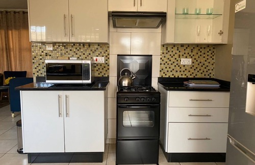 Harare Apartment | Luxurious open plan house with borehole and solar - 2046