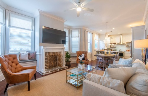 South of Broad House | Luxurious, Renovated South of Broad Condo