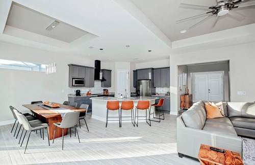 Long Meadow House | Luxurious Retreat 4BR/3.5 BA Heated pool/spa
