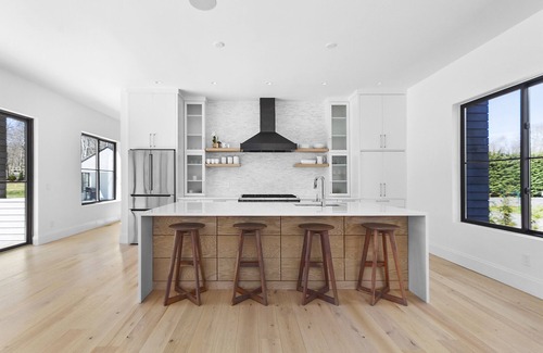 Sag Harbor House | Luxurious Sag Harbor Village Retreat on Preserve