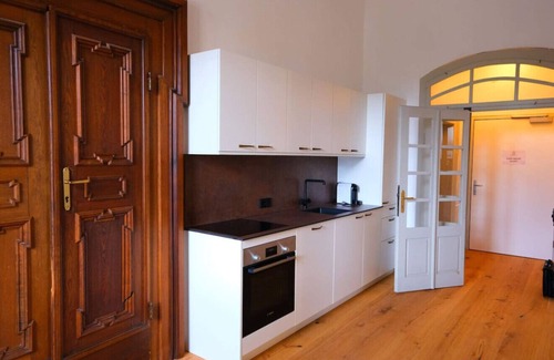 Aurolzmunster Apartment | Luxurious Suite 5 Guests I Breakfast Included