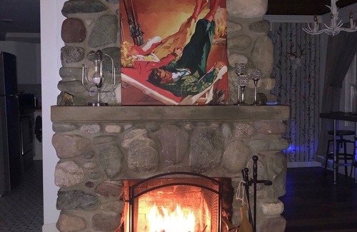 Oden House | Luxurious Vacation Cottage - Minutes From Ski Resorts And Steps From The Lake!