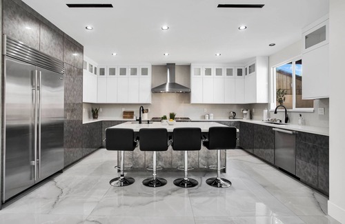 Granada Hills South House | Luxurious Vacation Villa with Lap Pool