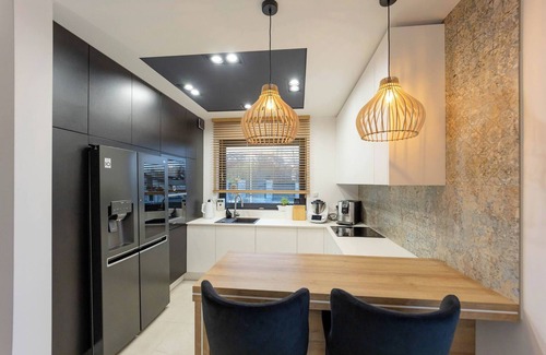 Trzebinia Villa | Luxurious villa with pool near Energylandiai