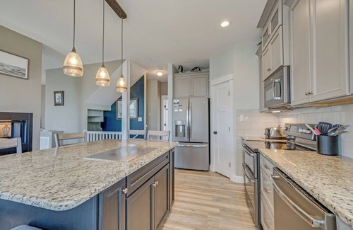 Chincoteague House | Luxurious Waterfront on Marsh Island!