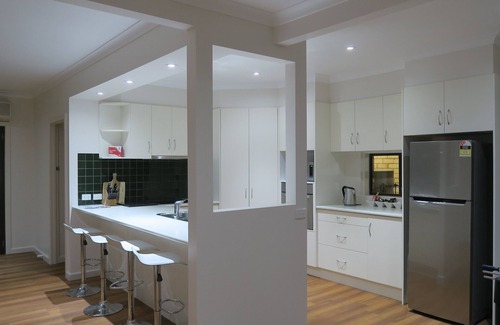 Sea Lake House | Luxuriously Appointed, Spacious and Private. Just 5 Minutes From Lake Tyrrell