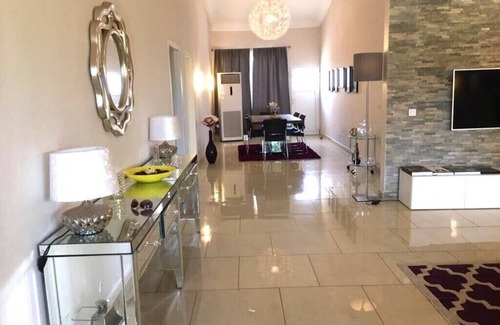 Nungua House | Luxuriously furnished modern home with open-plan design. Tema Spintex