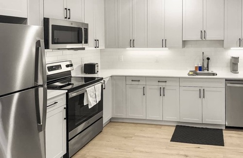 Northern Liberties Apartment | Luxury 1BD | 2 Beds | Northern Liberties