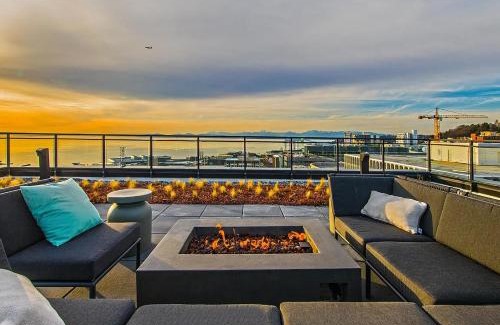 Lower Queen Anne Apartment | Luxury 1bedroom 1bath Space Needle