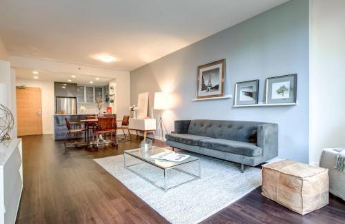 Lower Queen Anne Apartment | Luxury 1bedroom 1bath Space Needle