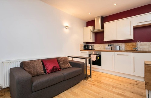 Prestwich Cottage | Luxury 1bedroom Lodge in Prestwich