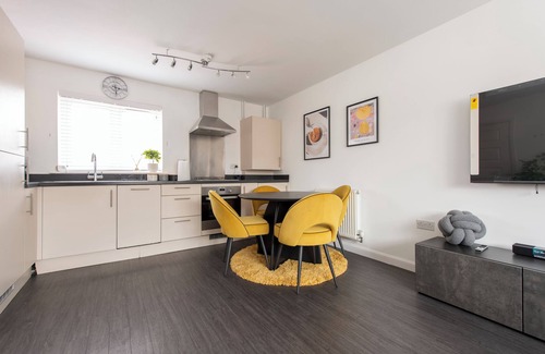 Stone House | Luxury 2 bed house in Dartford, United Kingdom