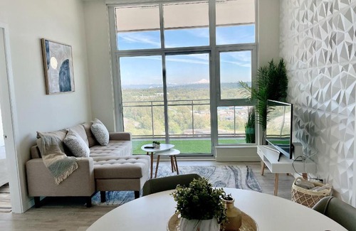 Burnaby Apartment | Luxury 2 bedroom condo