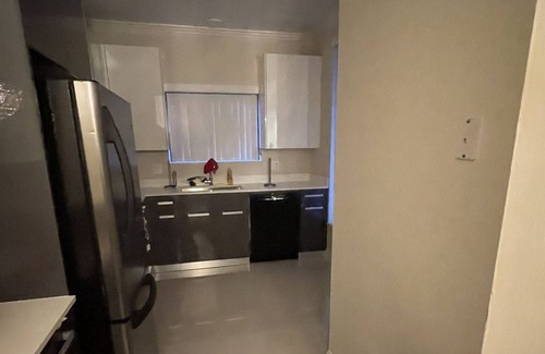 Novi Condo | Luxury 2bdrm/2bthrm unit