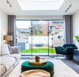 St. Mary's Park House | Luxury 3 BDR House with garden next to Battersea Park