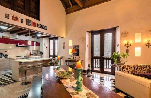 Centro Apartment | Luxury 3 Bedroom Colonial Apartment in Old City
