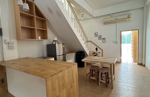 Su Thep House | Luxury 3 King Bed Walk in Closet Baan Samurai Suan Buak Haad Old City Chiang Mai