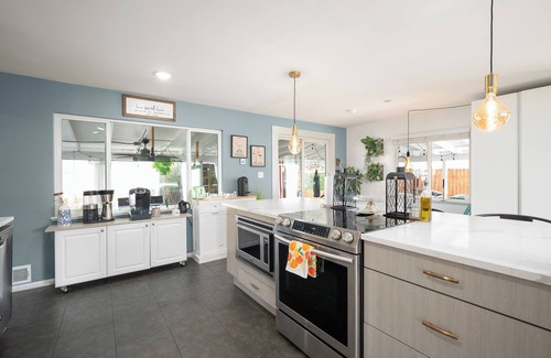 Virginia Village House | Luxury 3b/3b- Hot tub, Sauna, Personal Gym