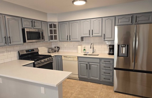 Jersey City Apartment | LUXURY 3BR/2BA 5 BEDS APARTMENT NO CLEANING FEE
