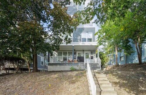 Lowry Hill East House | Luxury 4 Bed 5 Bath Penthouse with Rooftop Downtown Views