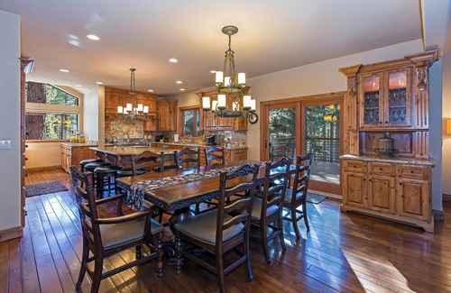 Incline Village House | Luxury 4 bedroom (plus bonus room) 4.5 bath luxury home that sleeps 10