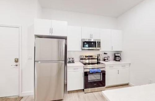 Loughman Villa | Luxury 4 BR Den w Private Pool close to Disney Golf Clubs Pet Friendly