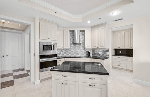 Olympus Condo | LUXURY 4-Ensuites Beach condo in Jupiter 100 Yards to Ocean!Ocean Views!