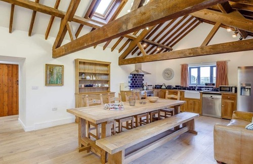 Charlton-on-Otmoor Cottage | Luxury 4* Gold 2 Bed Self-Catering Cottage in Noke - 4 Miles to Oxford Centre