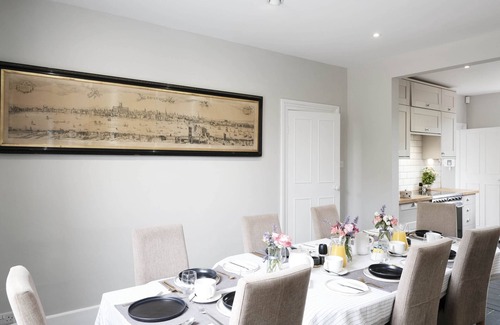Funtington House | Luxury 5 bedroom, 6 bed elegant countryside house nr Bosham & West Wittering