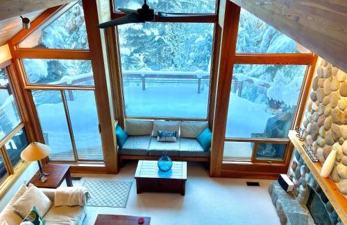 Blueberry Hill House | Luxury 5 Bedroom Blueberry Chalet