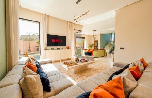 Tassoultante Villa | Luxury 5-Star Villa - Games & Activities - 15 min to Center